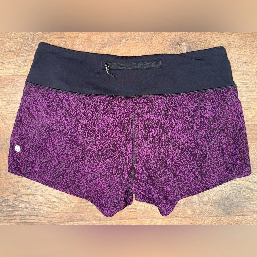 Lululemon Athletica Run Times Shorts in Circuit Aurora Black / Black 4”